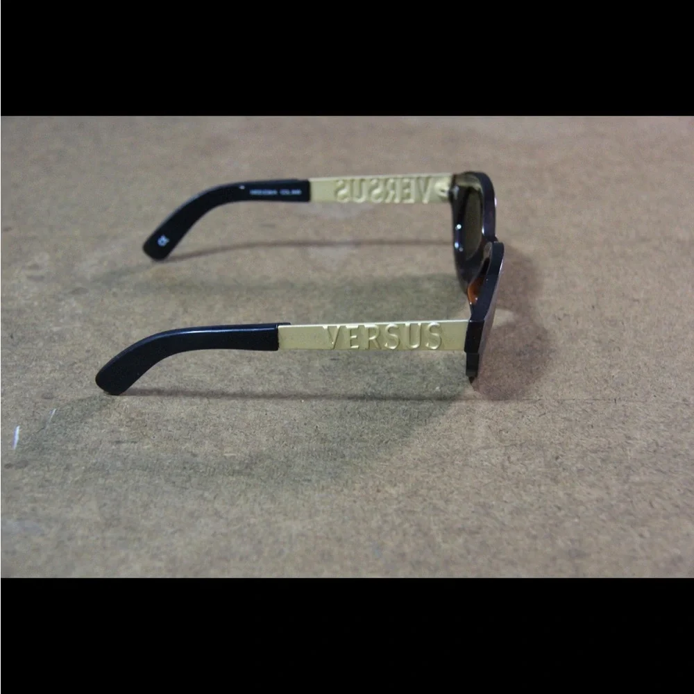 Versace Sunglasses - Picture 4 of 7